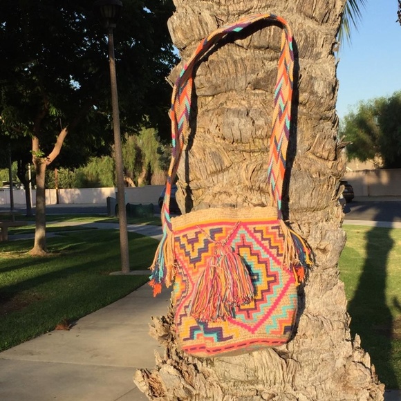 Mochilas 100% handmade by Colombian Wayuu Tribe - Picture 2 of 3